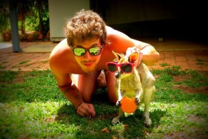 Photo avec un kangourou en Australie