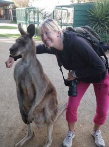 Photo avec un kangourou en Australie