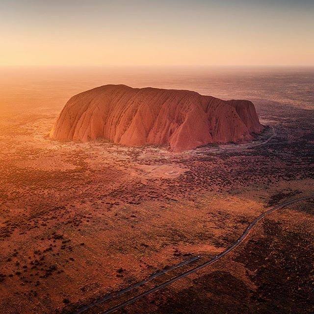 Centre rouge de l'Australie : uluru 