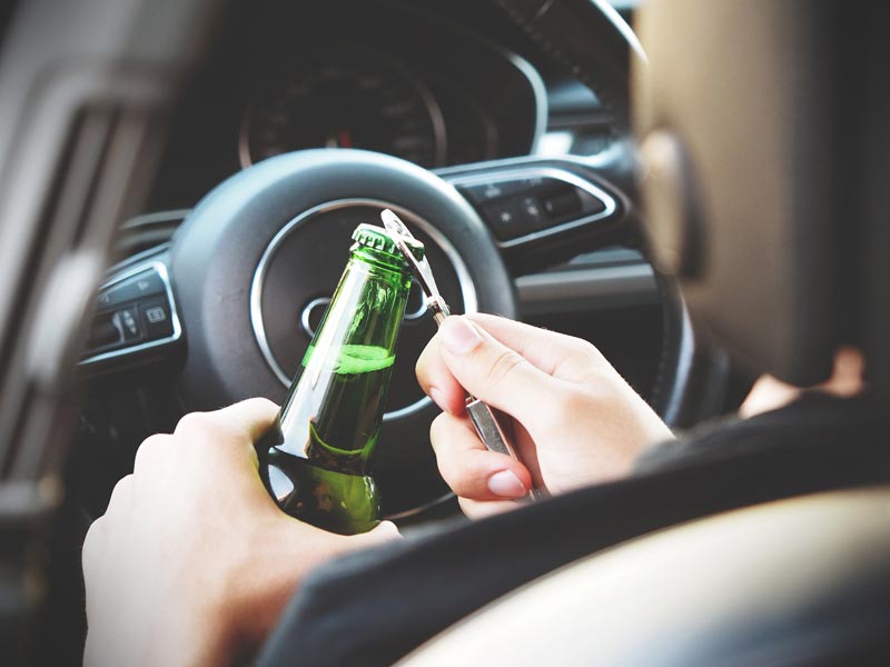 L'alcool au volant est très sévèrement puni en Australie et tu risques le retrait de ton permis de conduire