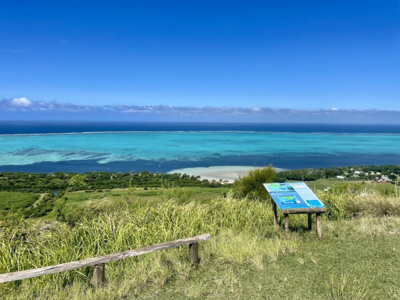 Photo d'un des points de vue des randonnées du domaine de Déva à Bourail.