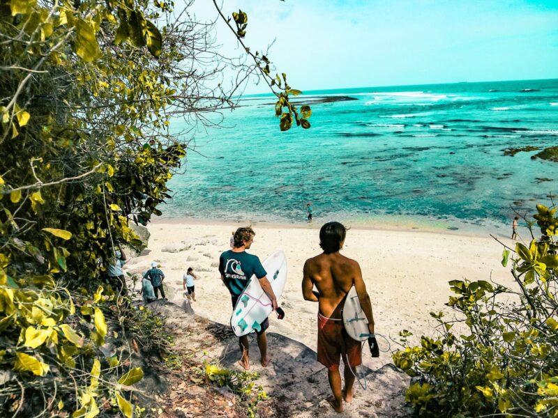 des spots secrets de surf en Austraie grâce aux rencontres avec les locuax via Couchsurfing