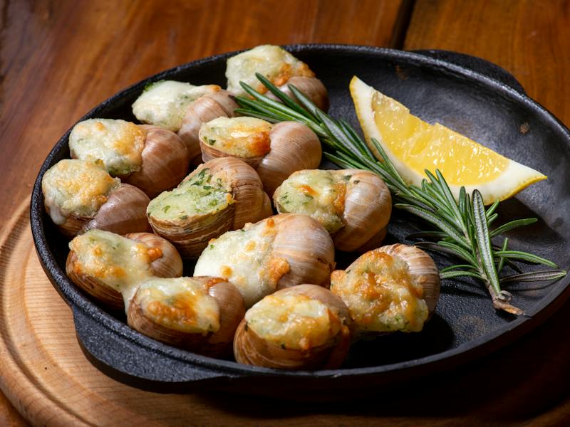 Les escargots, un plat typiques des meilleurs restaurants français de Sydney